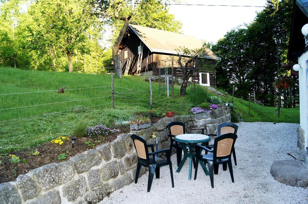 Na Sluneční pohádková chaloupka ve Sladké díře Příchovice Esterno foto